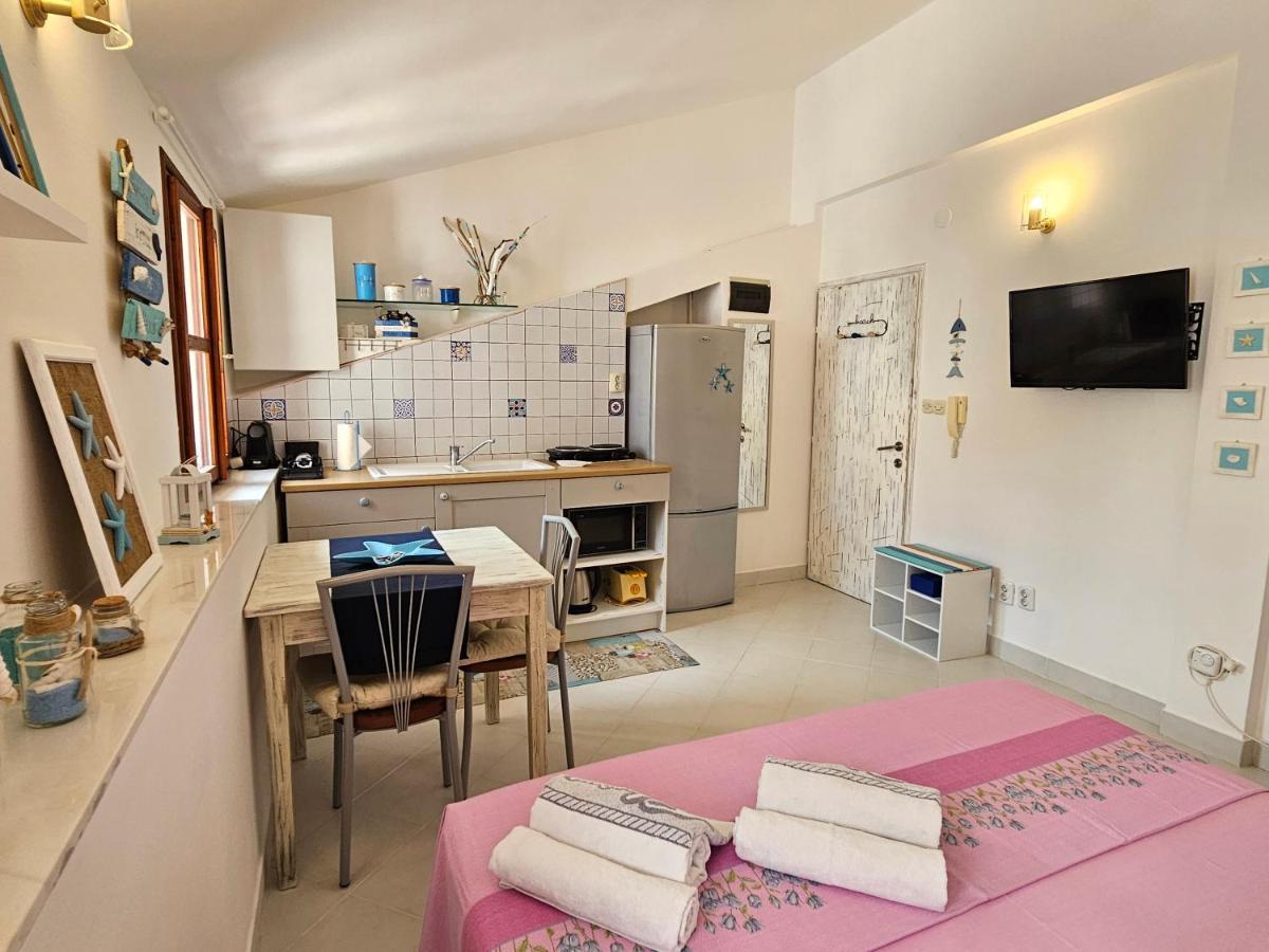 Studio Mare Fuori With Terrace Rovinj Exteriör bild